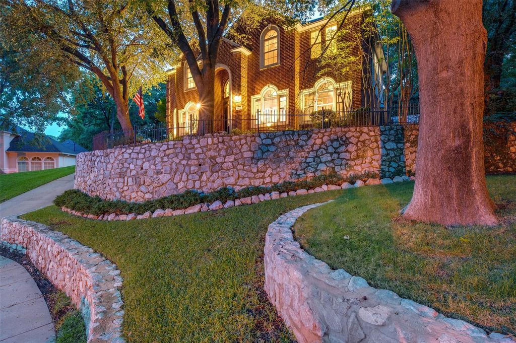 3145 Joyce Court, Grapevine