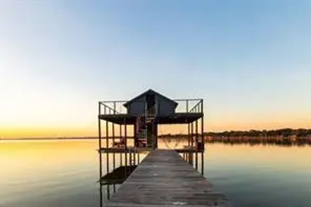 1538 Shoreline Drive Drive, Mabank