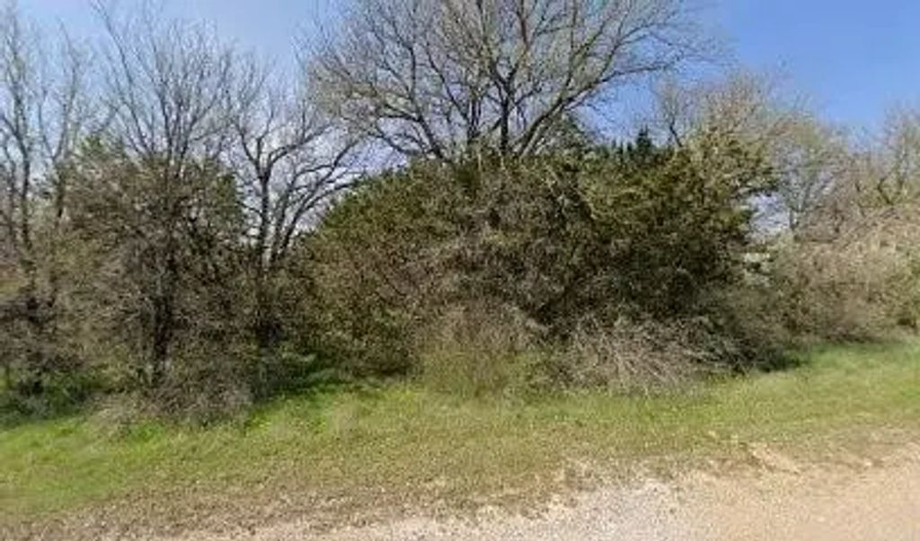 5806 Lake Granbury Trail, Granbury