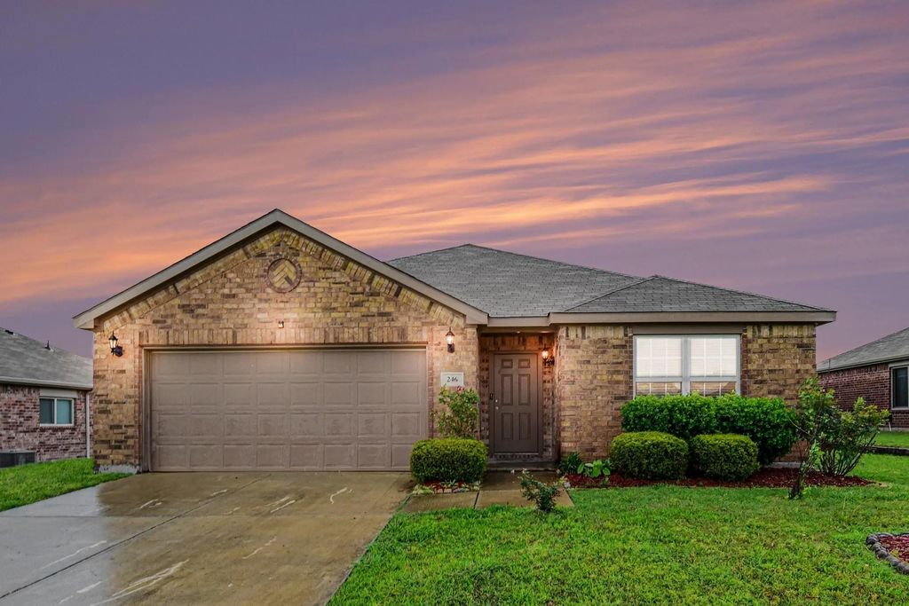 246 Willow Creek Lane, Terrell