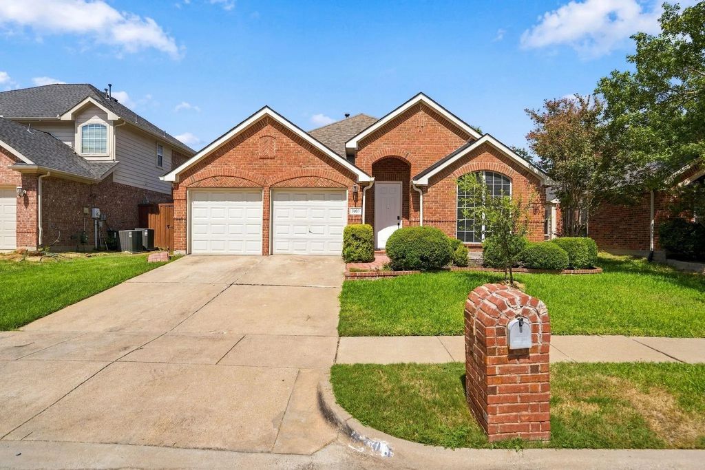 3105 Nighthawk Lane, Little Elm