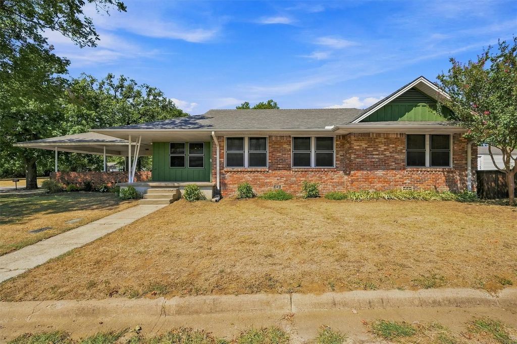 901 W Hanna Street, Denison