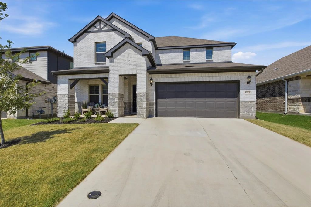 6656 Denim Drive, Fort Worth
