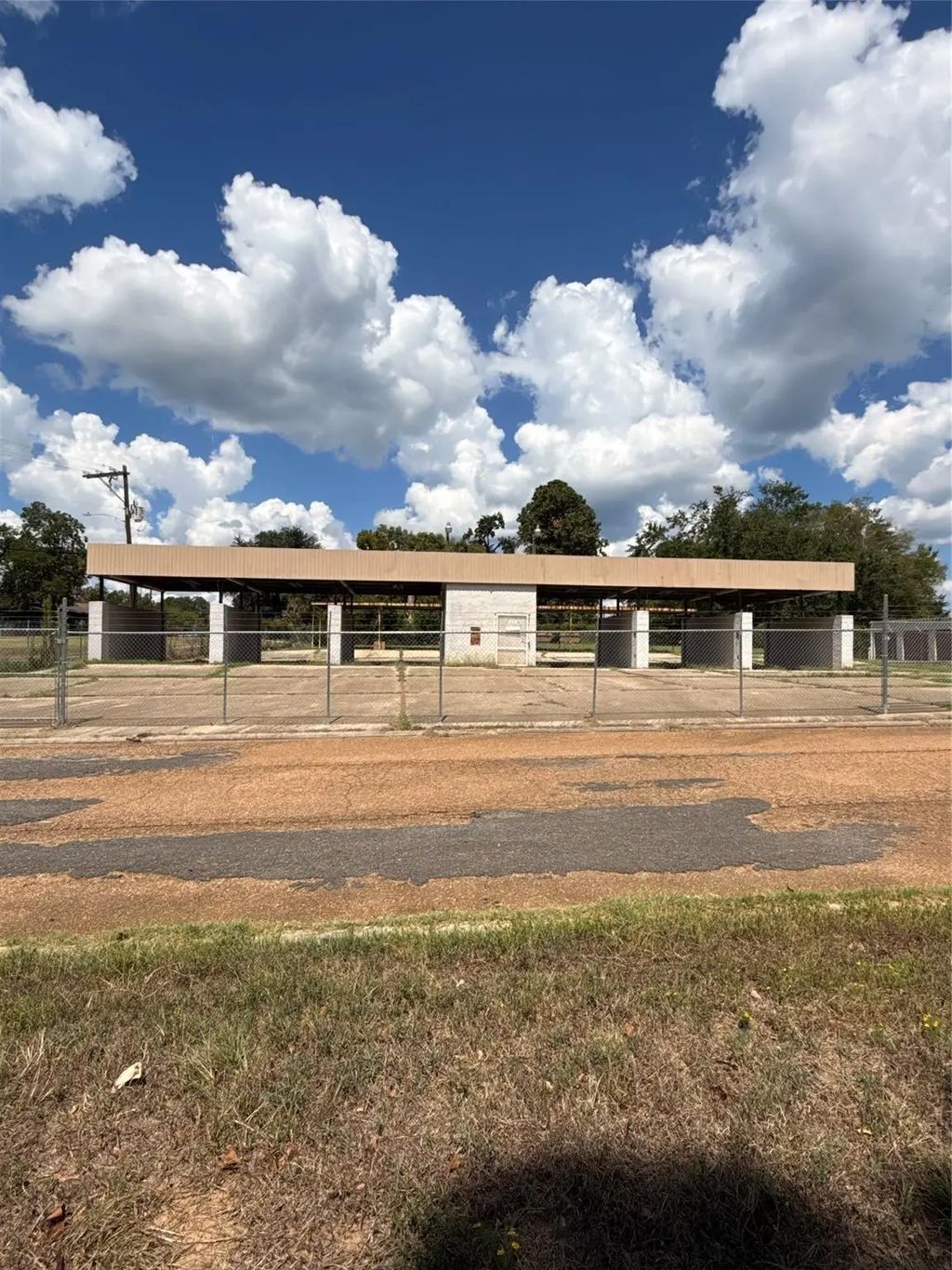 155 Oak Hill Road, Mansfield