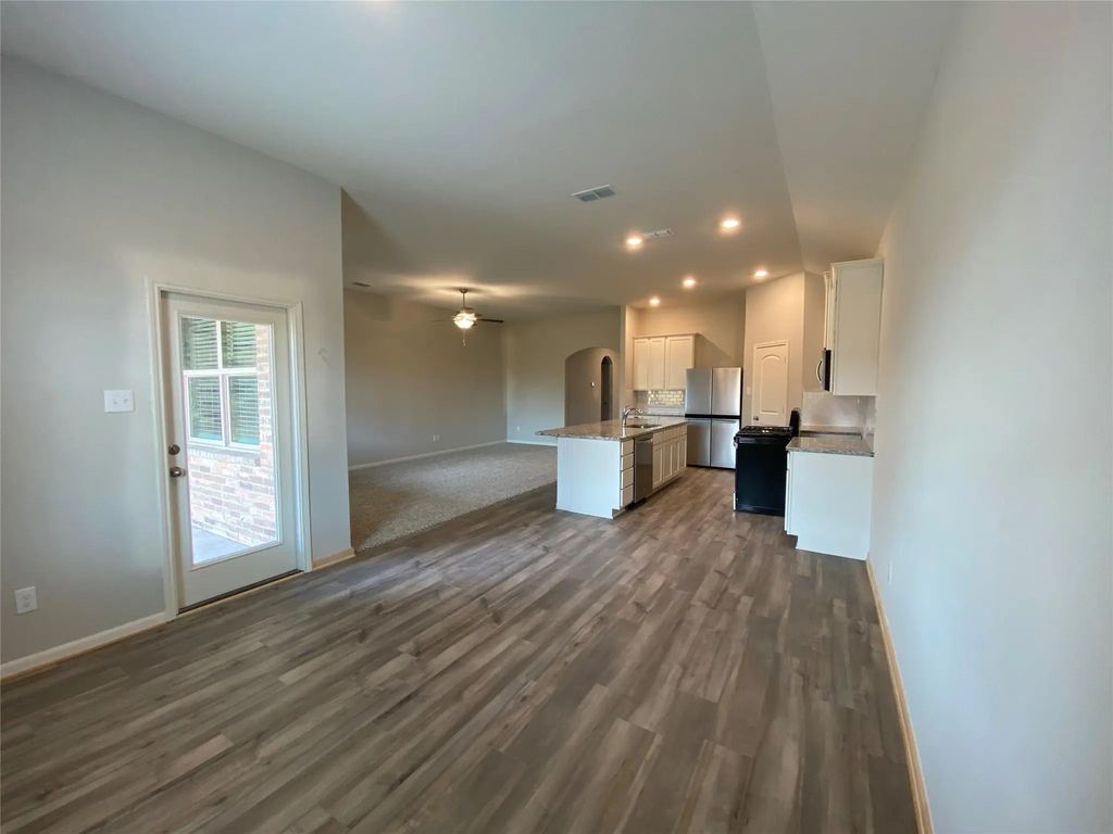 112 Emma Drive, Anna