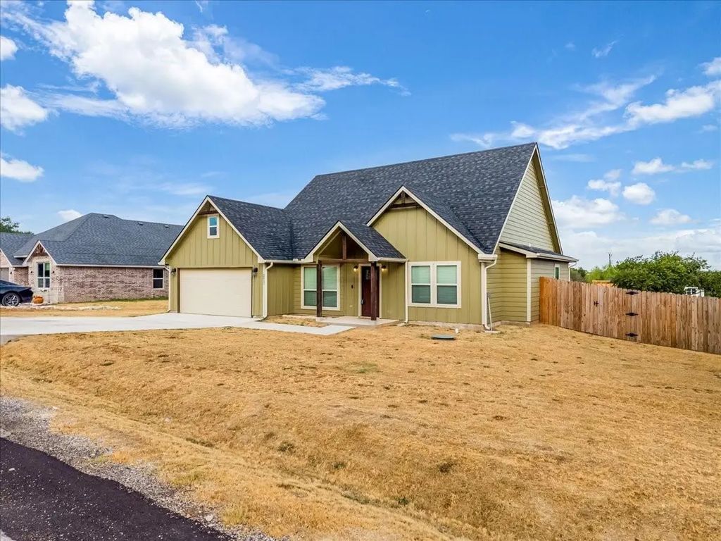 2412 Christine Drive, Granbury