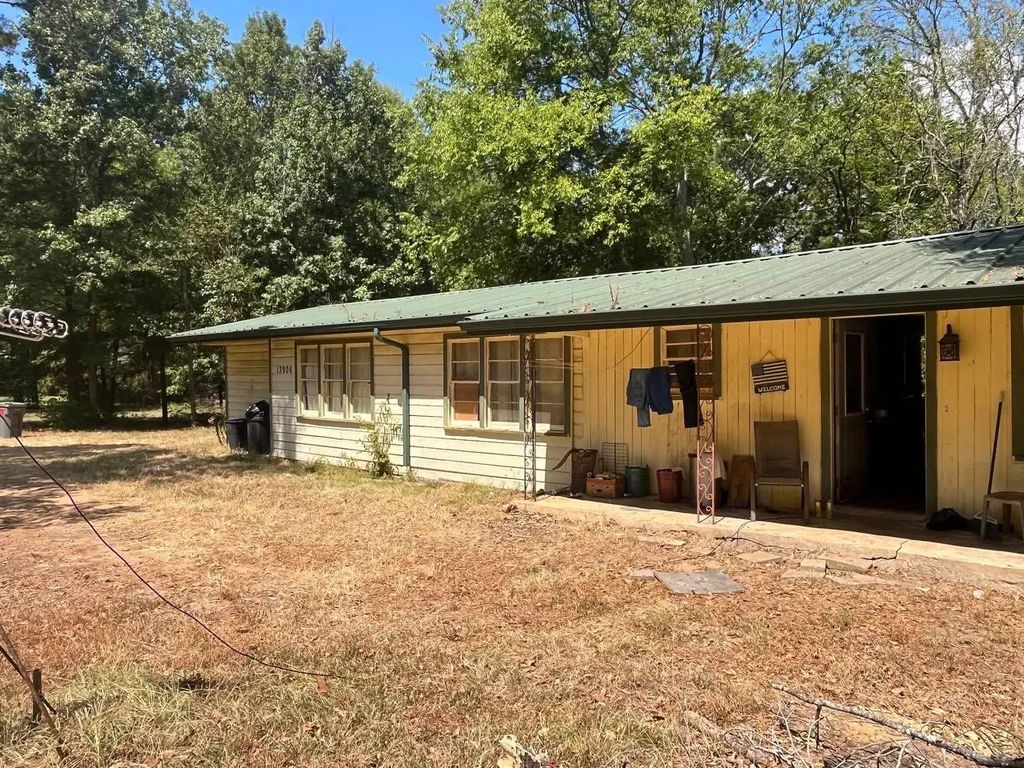 13906 Fm 557, Pittsburg