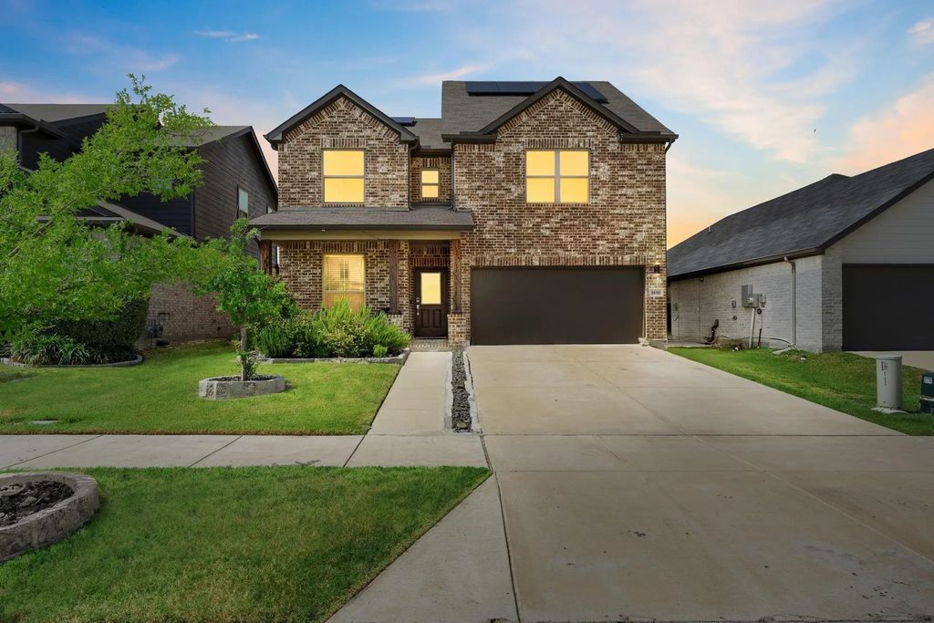 1436 Black Canyon Avenue, Royse City