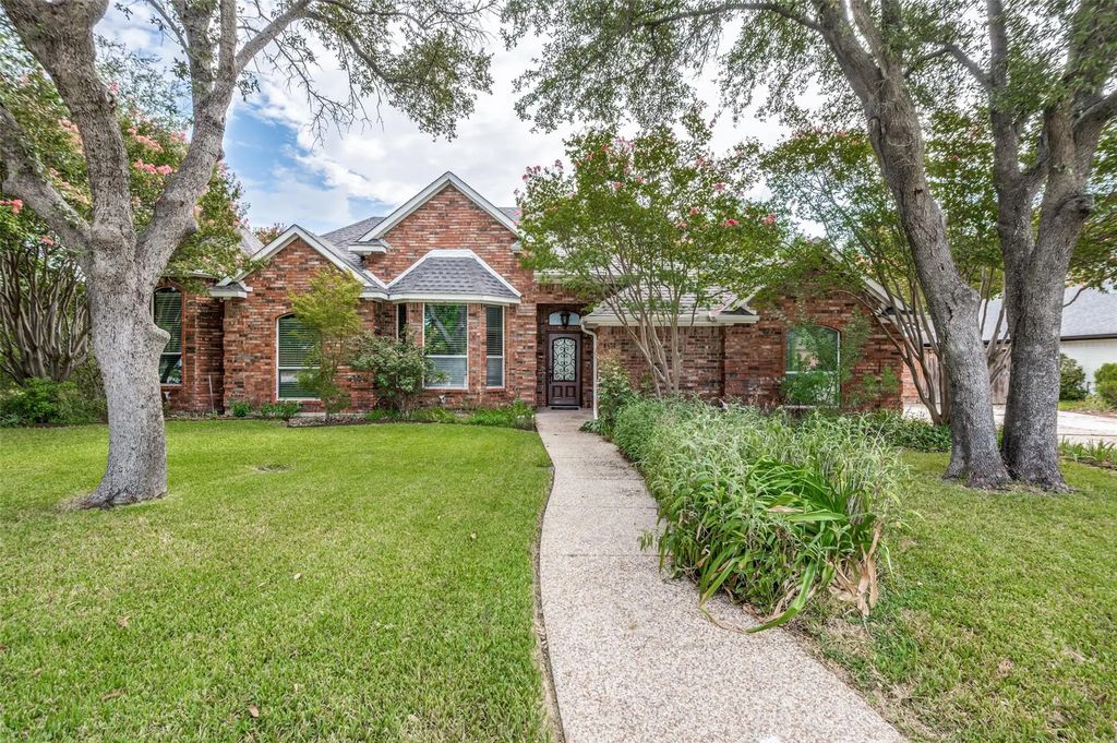 252 Plantation Drive, Coppell