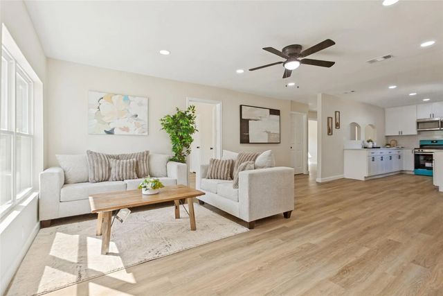 1605 Meadowbrook Drive, Garland