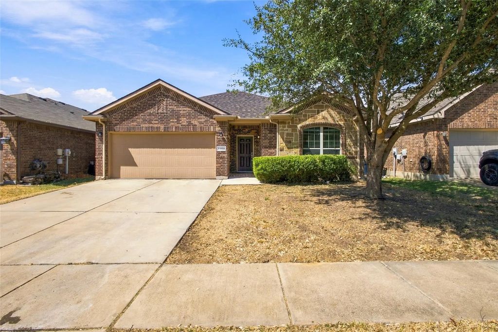 11808 Anna Grace Drive, Fort Worth
