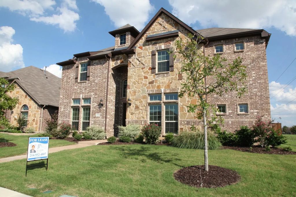 2025 Menominee Drive, Frisco