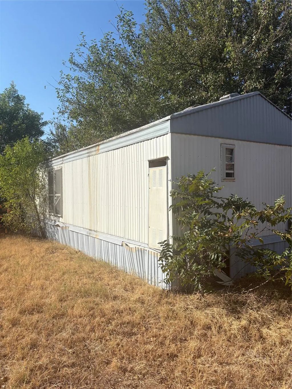 1026 Yucca Street, Burkburnett