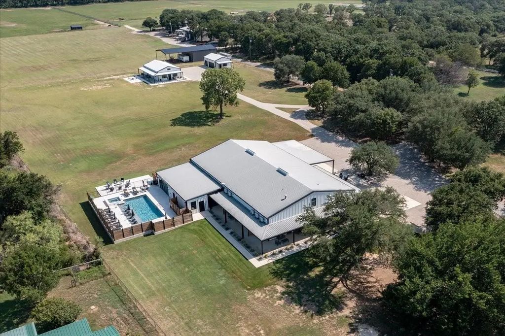 5380 Temple Hall Highway, Granbury