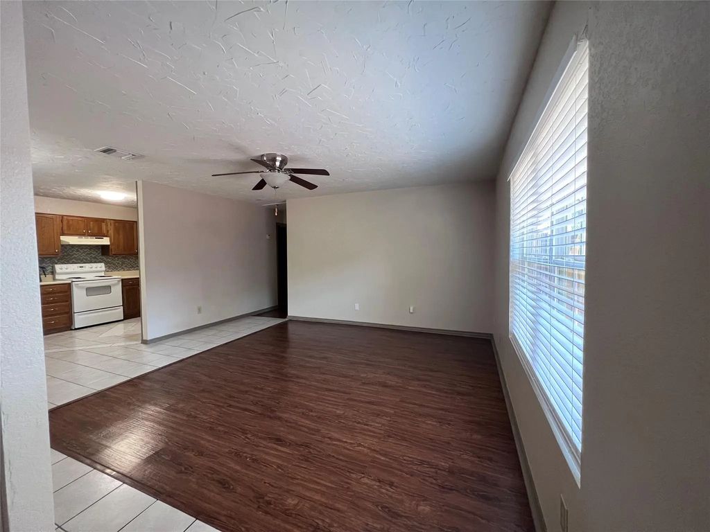 11913 Metmora Court, Fort Worth