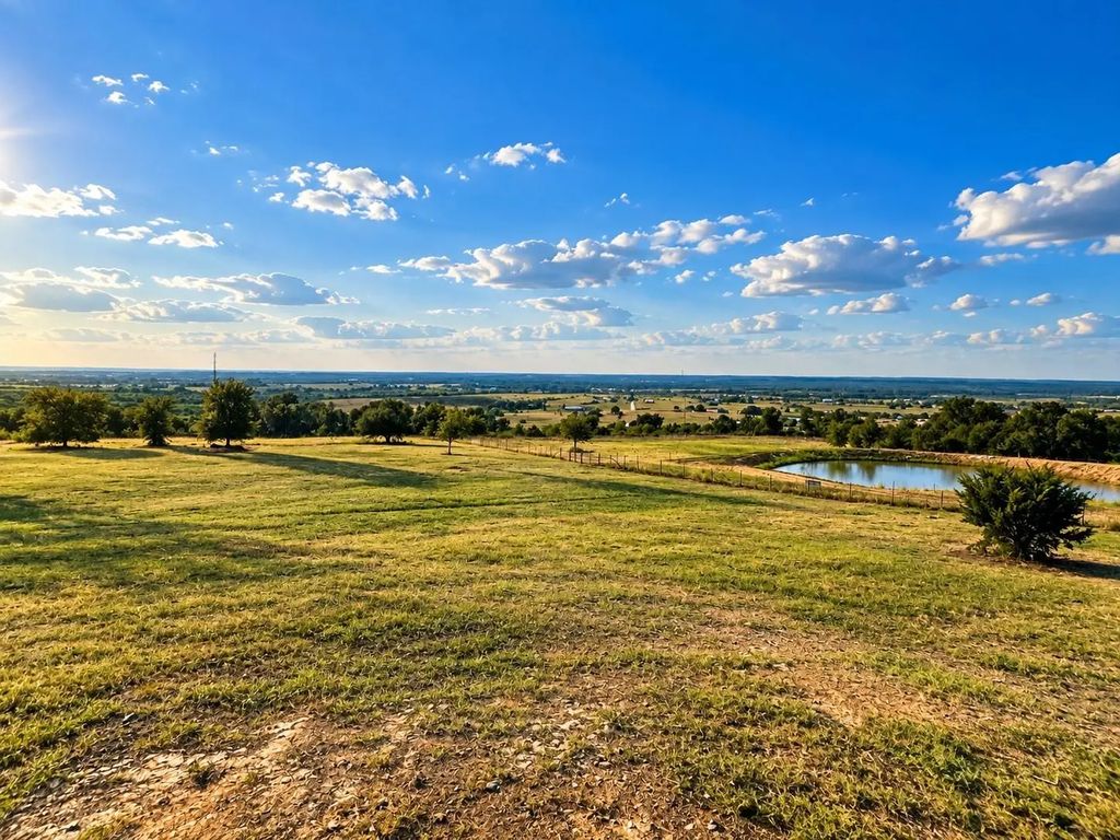 215 La Cresta Lane, Mineral Wells