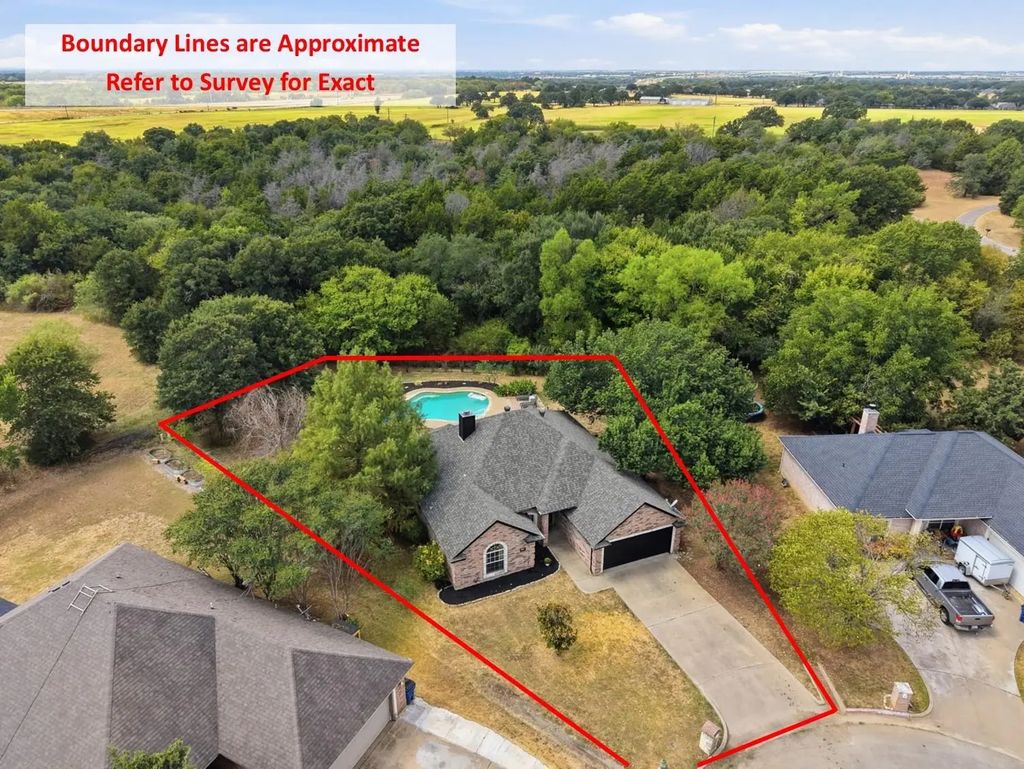 802 Justin Court, Keene