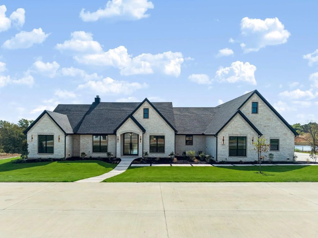 153 Red Bird Lane, Bells
