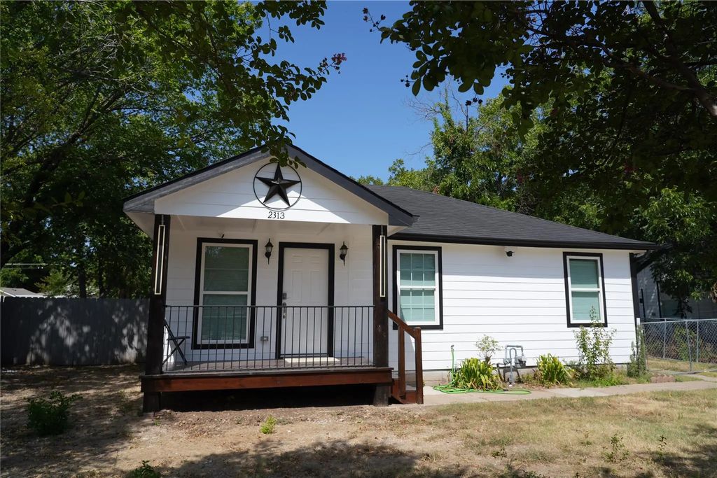 2313 N Riverside Drive, Fort Worth