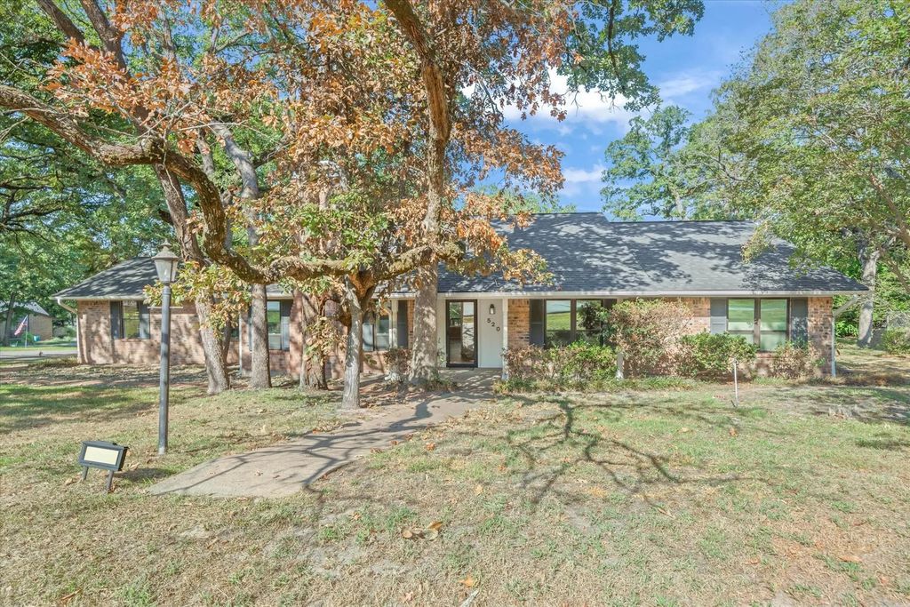 520 Dogwood Lane, Hideaway