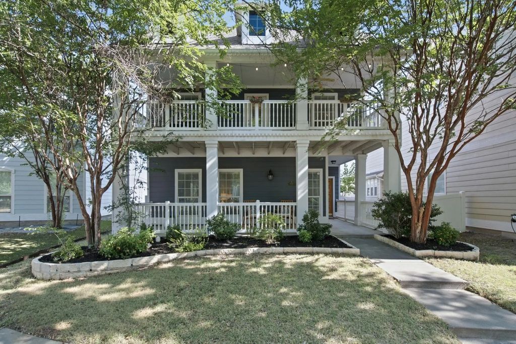 909 Charleston Lane, Savannah