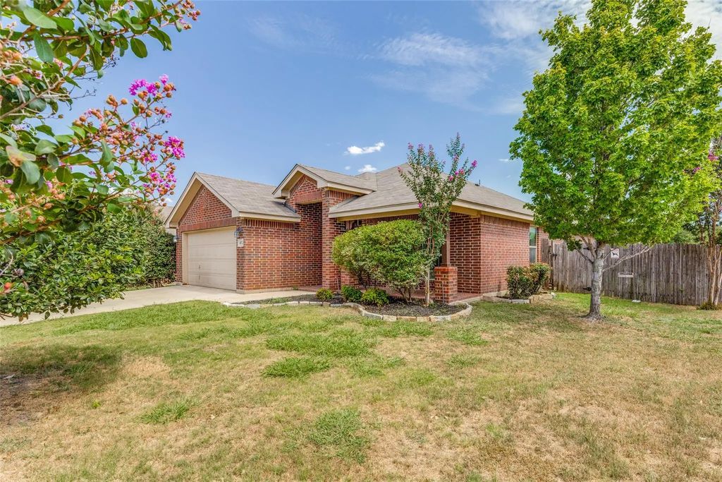 417 Brookhollow Lane, Saginaw