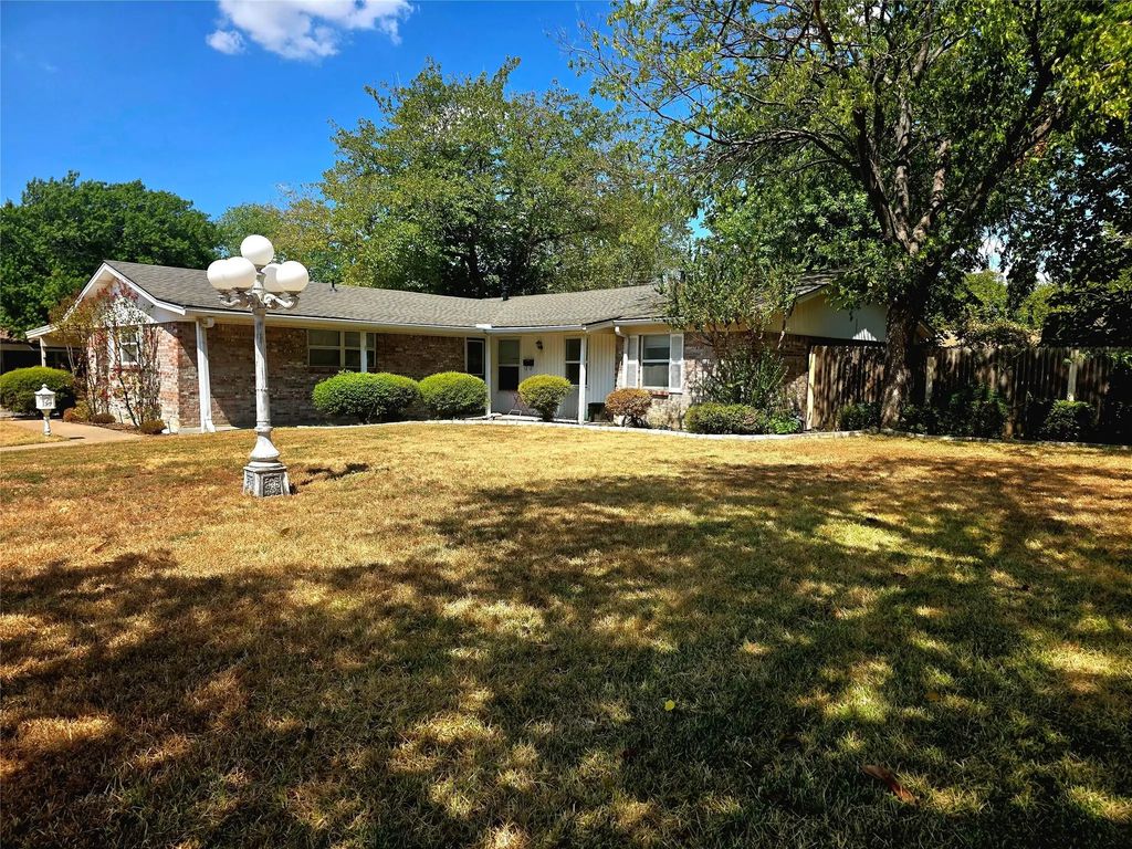 272 Palomino Drive, Saginaw