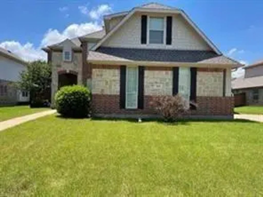 2951 N Camino Lagos, Grand Prairie