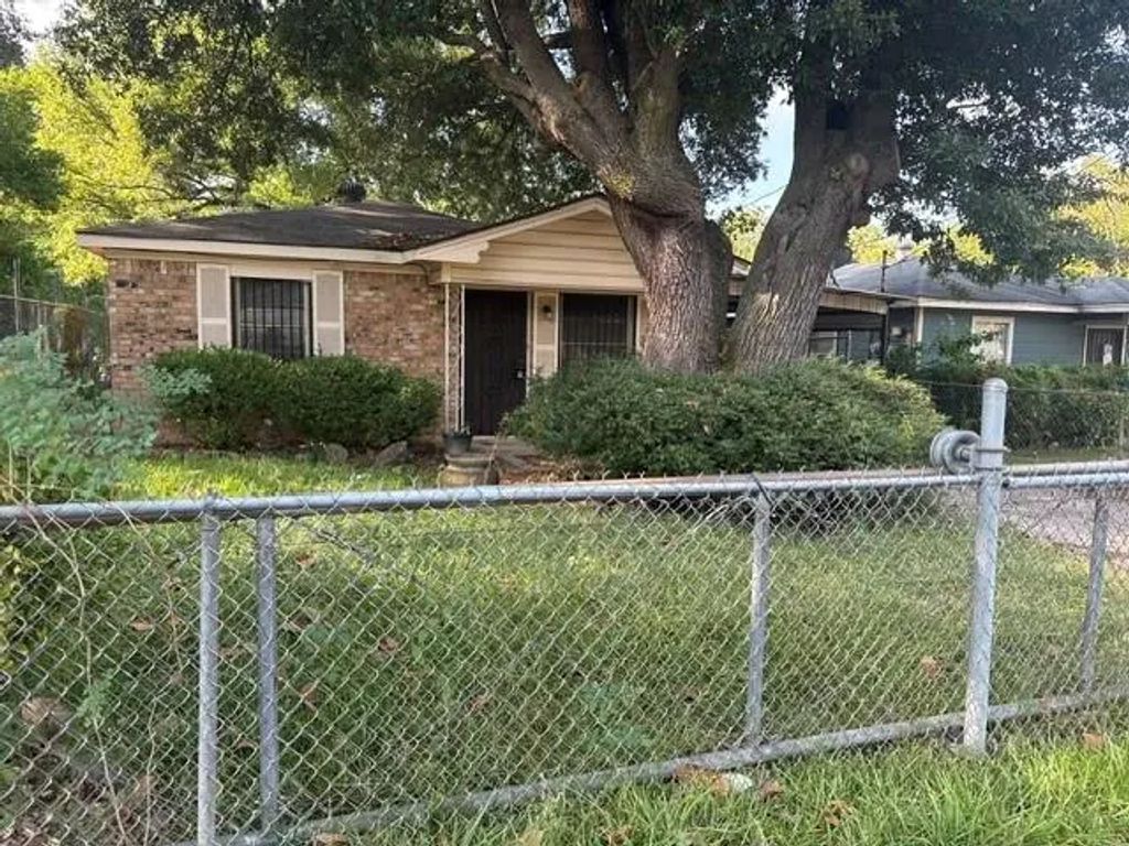 561 Sassafras Avenue, Shreveport