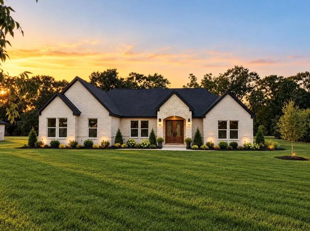 910 Bent Tree Lane, Combine