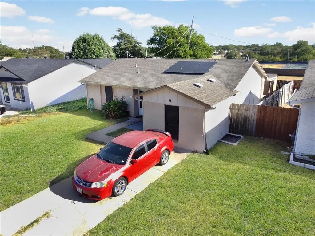 705 Parker Circle, Garland