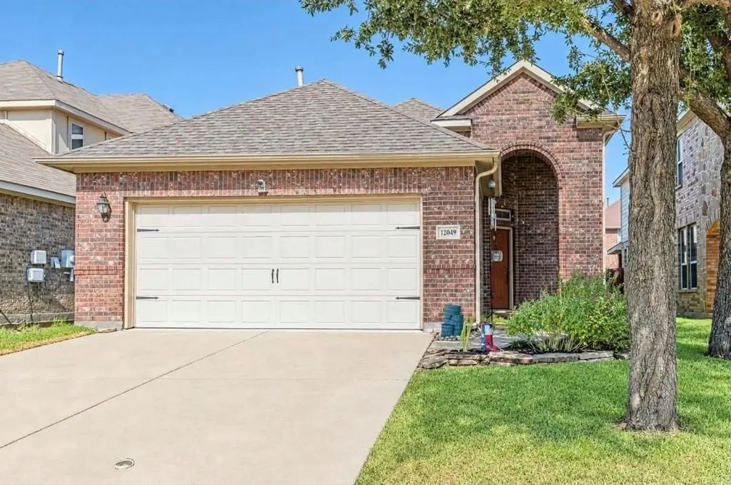 12049 Walden Wood Drive, Fort Worth