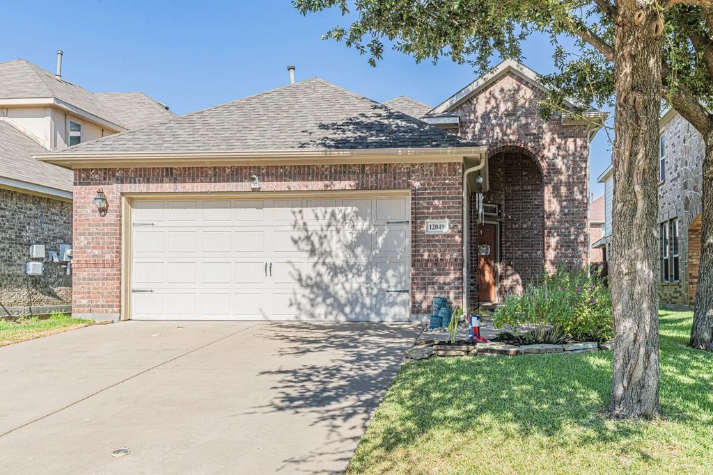 12049 Walden Wood Drive, Fort Worth