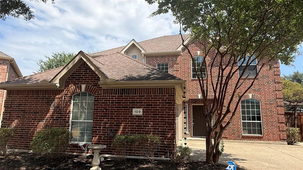 109 Evening Star Circle, Red Oak