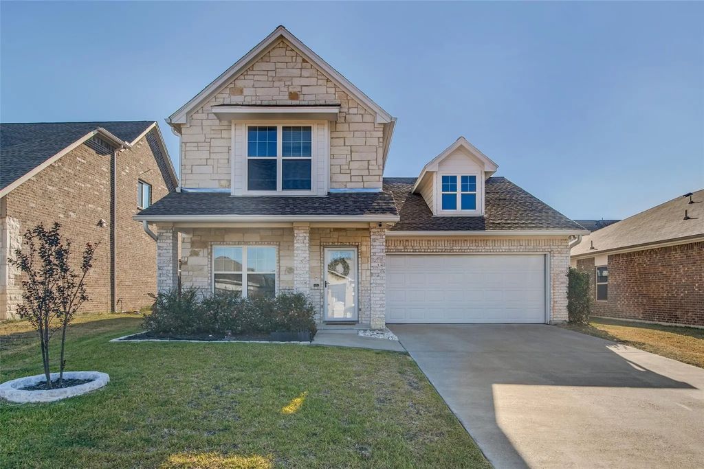 105 Mitchell Circle, Terrell