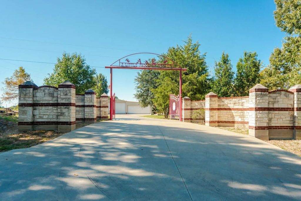 2548 Fm 857, Grand Saline