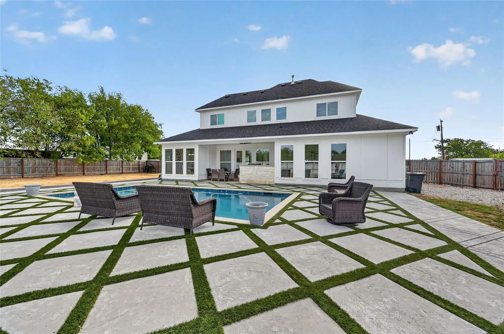 1130 Willow Creek Road, Palmer