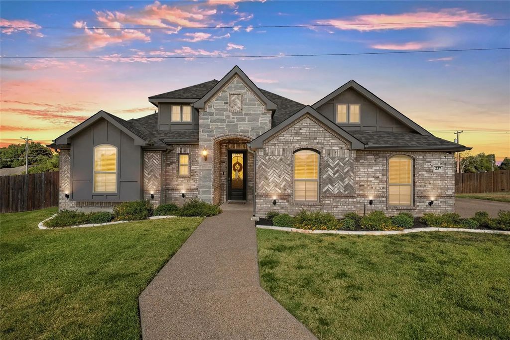 237 Big Creek Loop, Hewitt