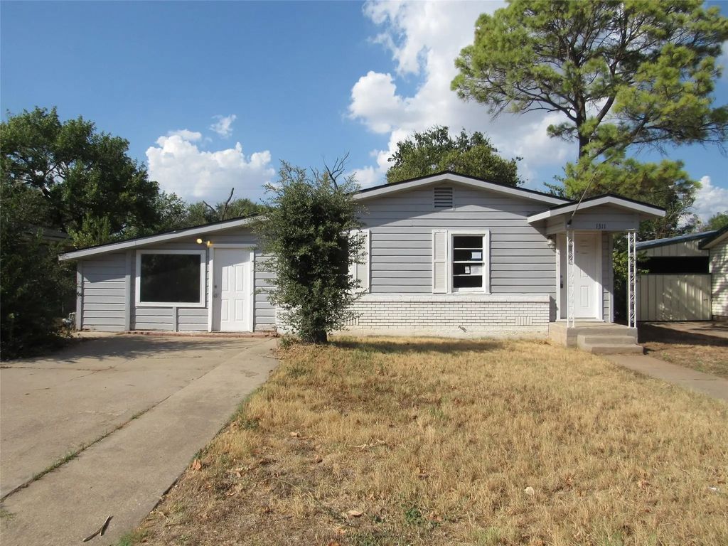 1311 W 3 A Street, McGregor