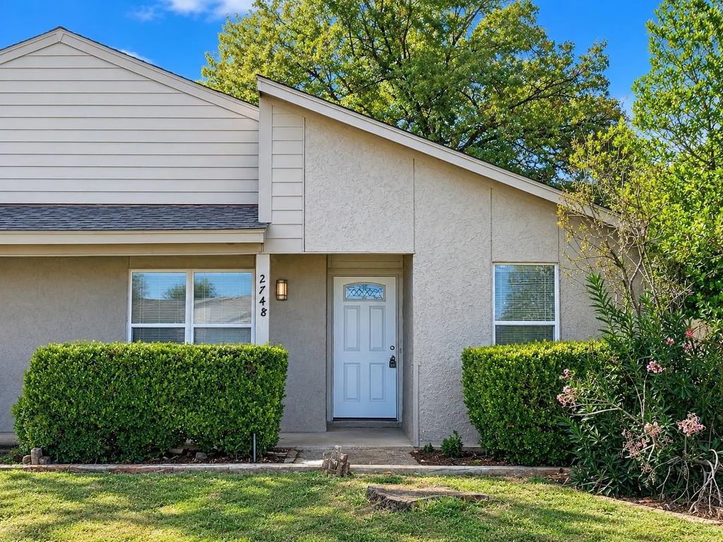2750 Parkchester Drive, Arlington