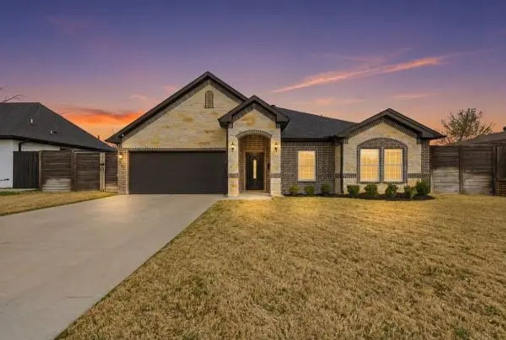 3247 Darvany Drive, Dallas