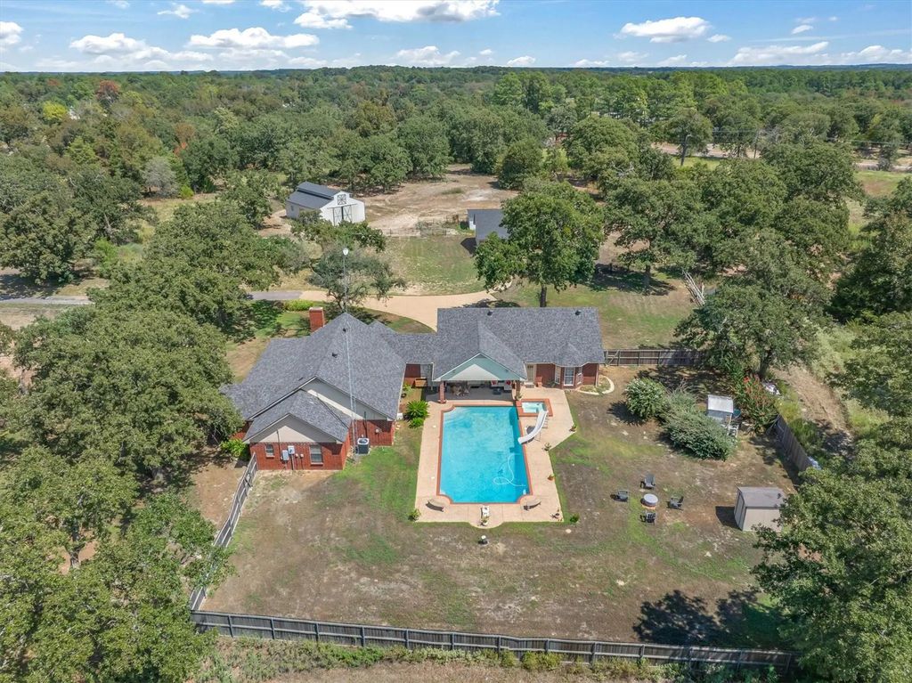 311 Fm 1651, Canton