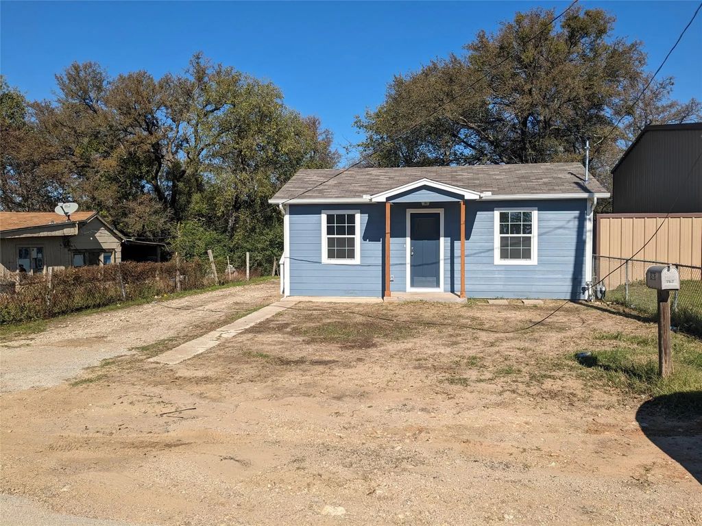 4916 Roadrunner Road, Fort Worth