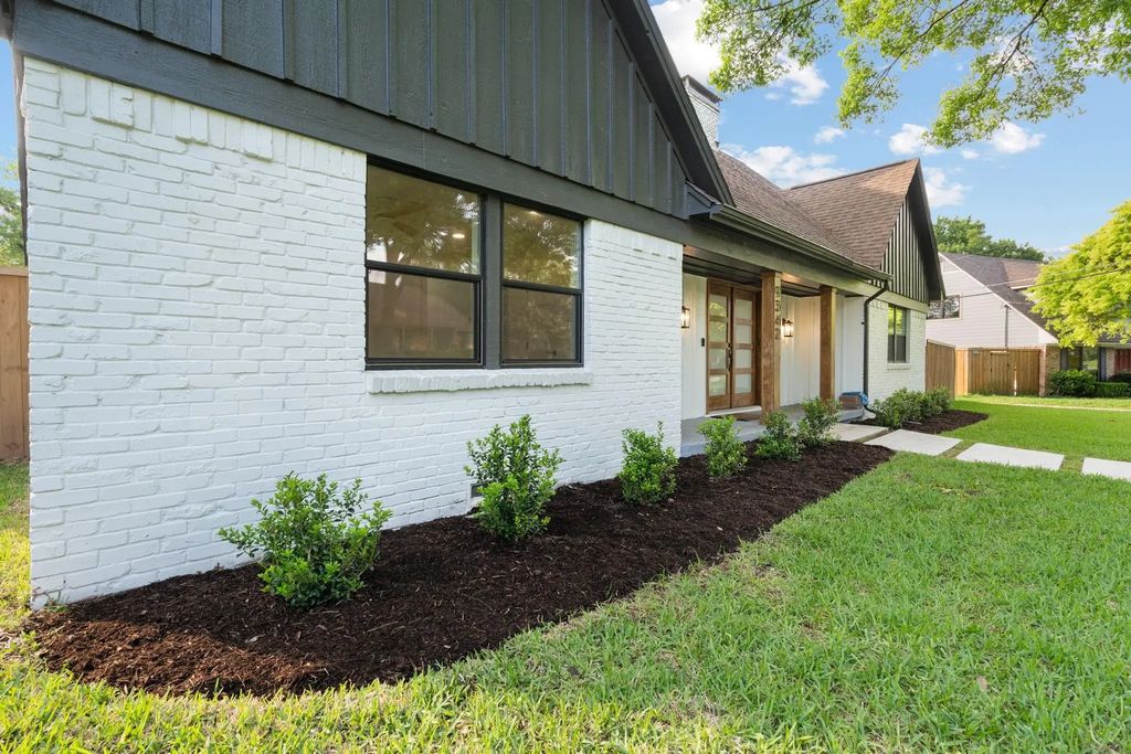 9342 Springwater Drive, Dallas