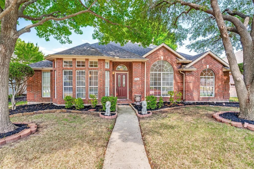 2710 Cheverny Drive, McKinney