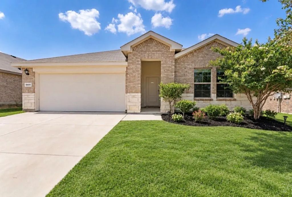 9441 Firedog Drive, Fort Worth