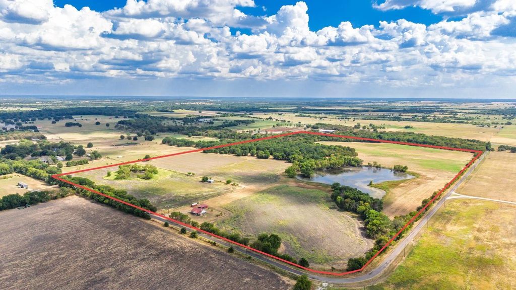 7959 County Road 4823, Wolfe City