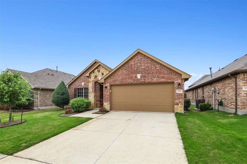 808 Kinghaven Drive, Little Elm
