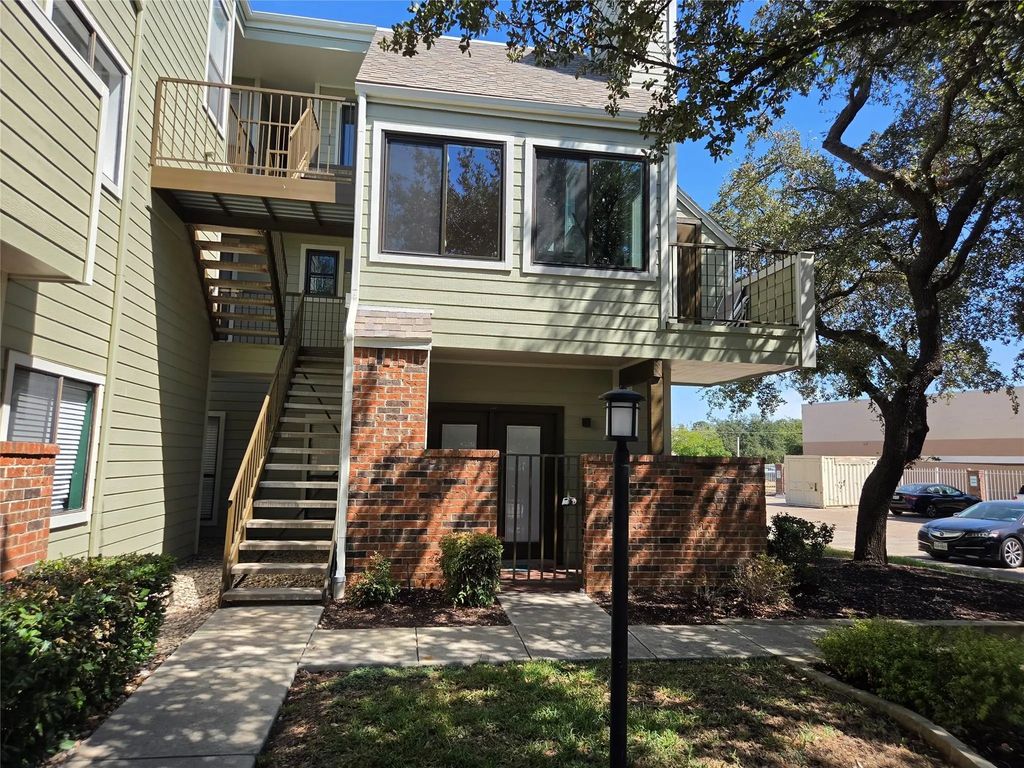3117 Sondra Drive 103, Fort Worth