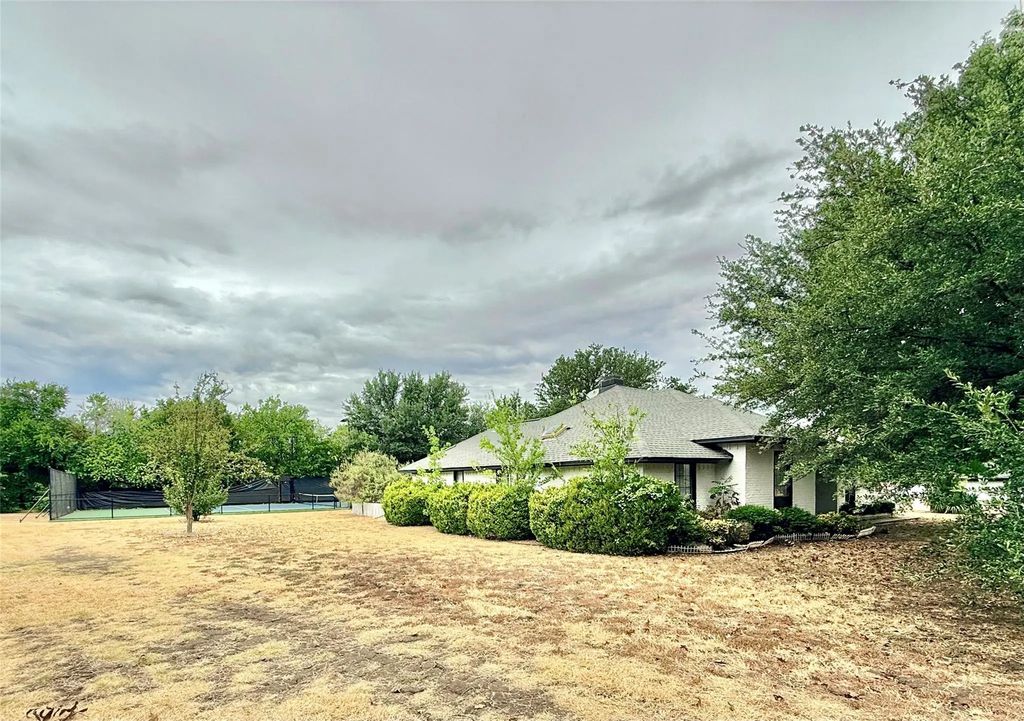 16235 Red Wood Circle W, Frisco